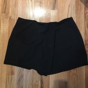 Aqua black skort